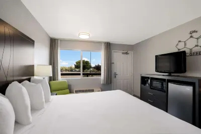 Richland Riverfront Hotel and Conference Center, Ascend Hotel Collection