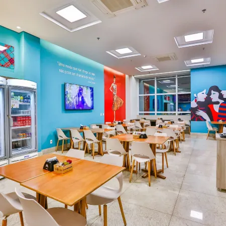Mega Moda Goiania Hotel Отели рядом с достопримечательностью «Торговый центр Mega Moda»