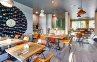 TinyTwice Hotel Wiesbaden - servizio colazione