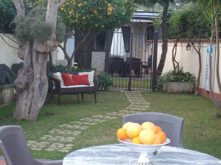 SINGLE VILLA(VILLA "SOLE" BETWEEN ETNA AND TAORMINA THE SEA TO 2 KM