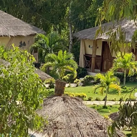 Hotel & Campement du Lac Rose