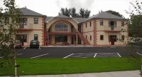 Gold Coast Resort Dungarvan - parking