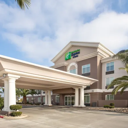 Holiday Inn Express & Suites CHOWCHILLA - YOSEMITE PK AREA by IHG Hotels in Madera County