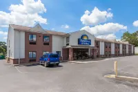 Days Inn & Suites by Wyndham Cambridge Các khách sạn ở Cambridge