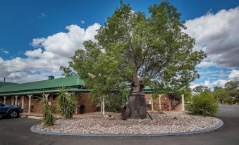 Overlander Homestead Motel