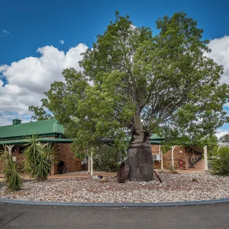 Overlander Homestead Motel