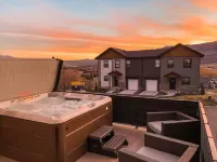 Powder Mountain Ski Retreat, an art-inspired townhome in the heart of Eden Hotels in Wolf Creek