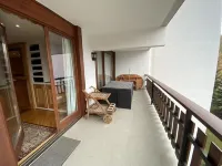 Right in the center, 400m from the slopes: south-facing apartment - 90 M2 with fireplace