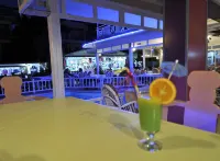 Sun Kiss Hotel - bar