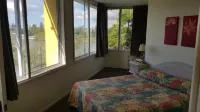 Chasely Apartment Hotel Hotels in Taringa