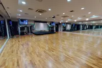 Village Hotel Leeds South - ที่มีฟิตเนส