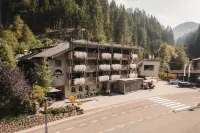 Das Mondschein Hotels in Nova Ponente