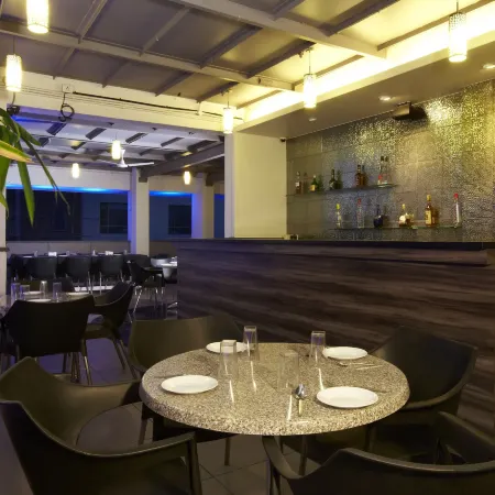Bizz Tamanna Hotel Отели в г. Хинджавади