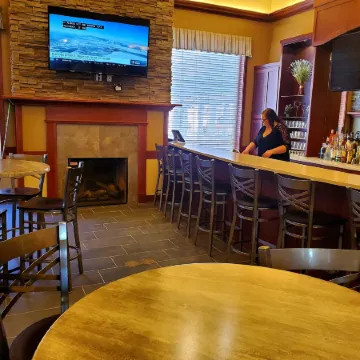 Clarion Hotel & Suites