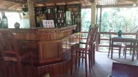 Tara Lodge Haven of Peace - bar