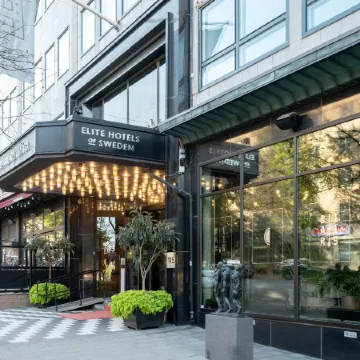 Elite Palace Hotel & Spa Отели рядом с достопримечательностью «Площадь Стуреплан»