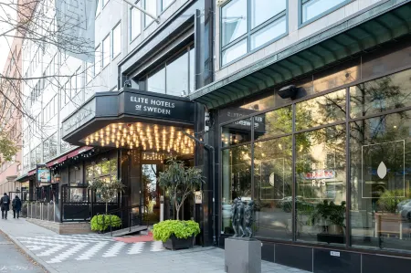 Elite Palace Hotel & Spa Отели рядом с достопримечательностью «Шведский музей естественной истории»