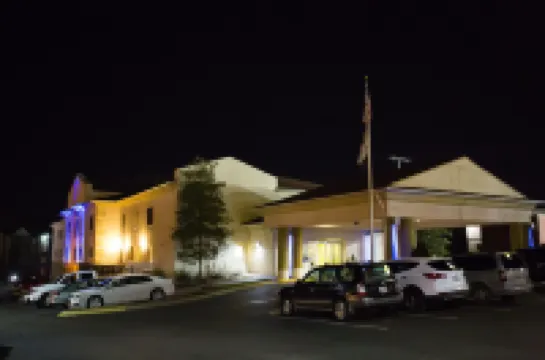 Holiday Inn Express & Suites CHATTANOOGA-HIXSON by IHG