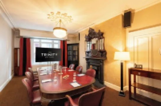 The Trinity City Hotel