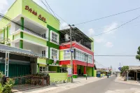 RedDoorz Near Universitas Muhammadiyah Yogyakarta Hotels in Tamantirto