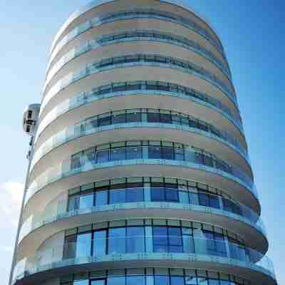 White Tower Mamaia Hotel Exterior
