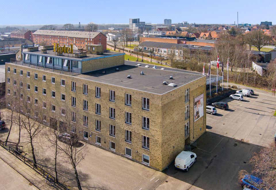 hotel overview picture