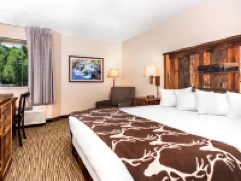 Bass Pro Shops Angler's Lodge Hotels in Springfield