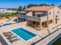 Family Villa with Pool, Wellness - Homestays