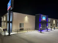 Lakeside Inn & Suites