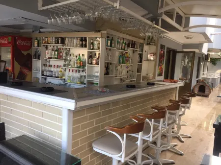 Defne & Zevkim Hotel Отели в г. Мармарис