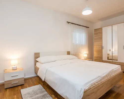 Apartments Napros Hotels in Privlaka