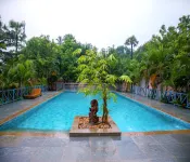 Mango Hill la Serene Puducherry - Swimmingpools