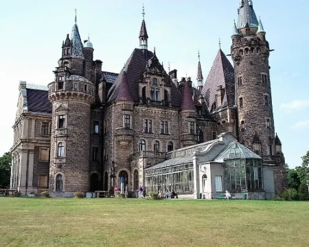 If You Want to Explore Lower Silesia, Sunny Apartment is the Perfect Location Hotels in Wroclawski