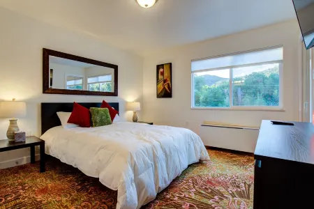 Innhale Resort and Spa Отели рядом с достопримечательностью «Пайкс Пик - Америкас Маунтин»