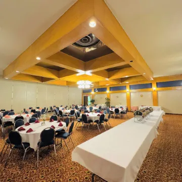 Travelodge by Wyndham Prince Albert
