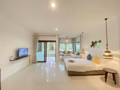 Issara Beach Resort Beachfront Zone Hotels near Wat Chedi