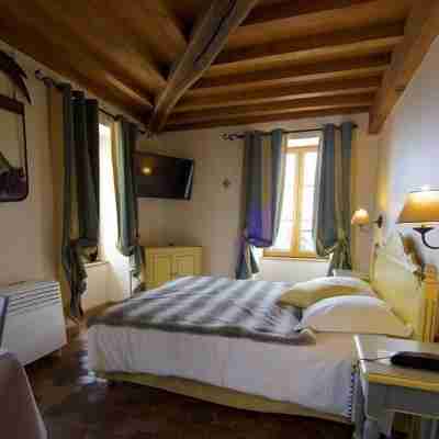 Hostellerie de la Tour d'Auxois Rooms