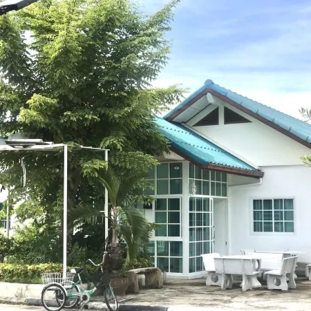 Marshal Resort