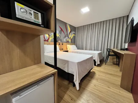 Ramada Encore by Wyndham Ponta Grossa Отели в г. Понта-Гросса