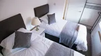 House Sleeps 6 - Parking Garden Family&Contractors