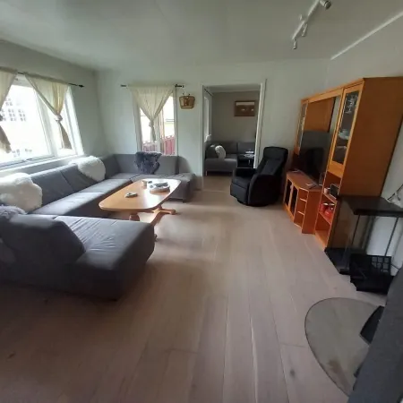Arctic Paradise - 4 Bedroom Apartment in Tromso