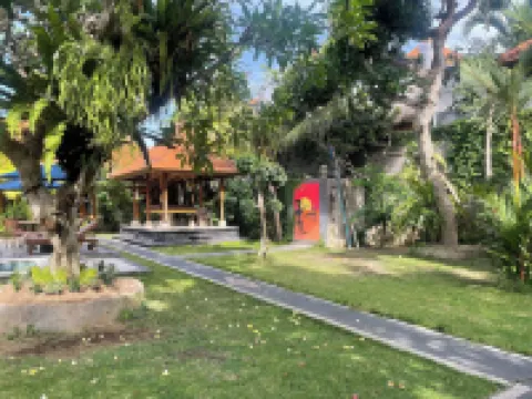 Graha Madesimon Hotel berhampiran Bali Charmante
