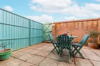 Host & Stay - the Courtyard