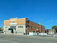Road Creek Inn