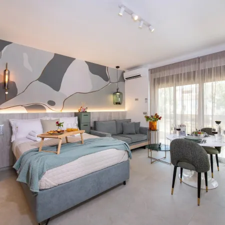 Flos Apartments
