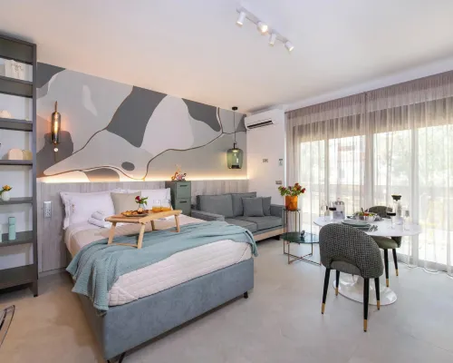 Flos Apartments Hotels in Pithari