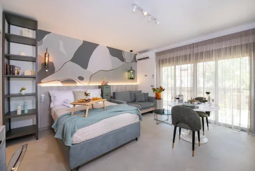 Flos Apartments