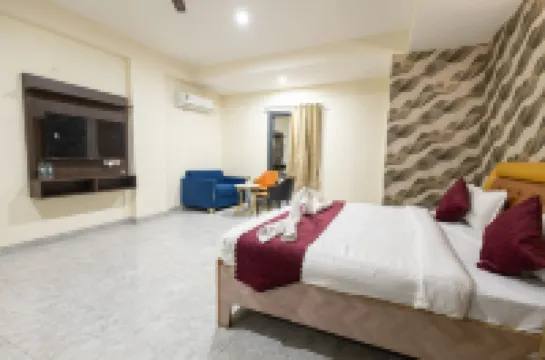 Divine Hotels & Banquets