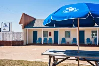 Dolphin Oceanfront Motel - Nags Head