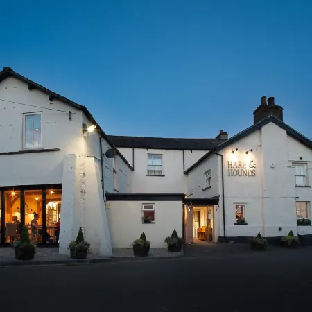 The Hare and Hounds, Levens